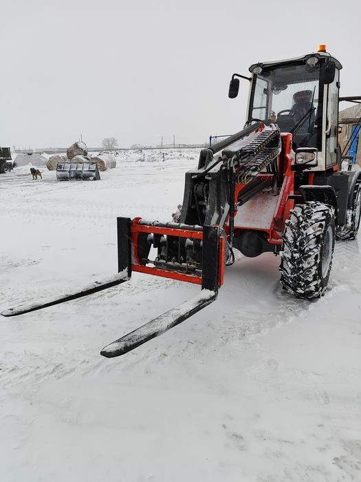 Услуги вилочного погрузчика.