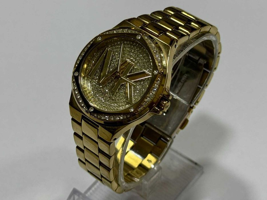Продавам часовник MICHAEL KORS MK7229