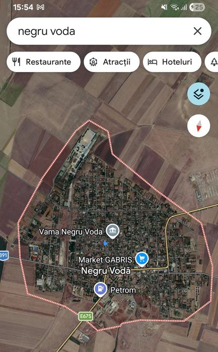 Proprietar vând teren intravilan de 1258m² cu casa nelocuibila, central în Negru Voda, având apă, curent și posibilitatea de racordare la canalizare