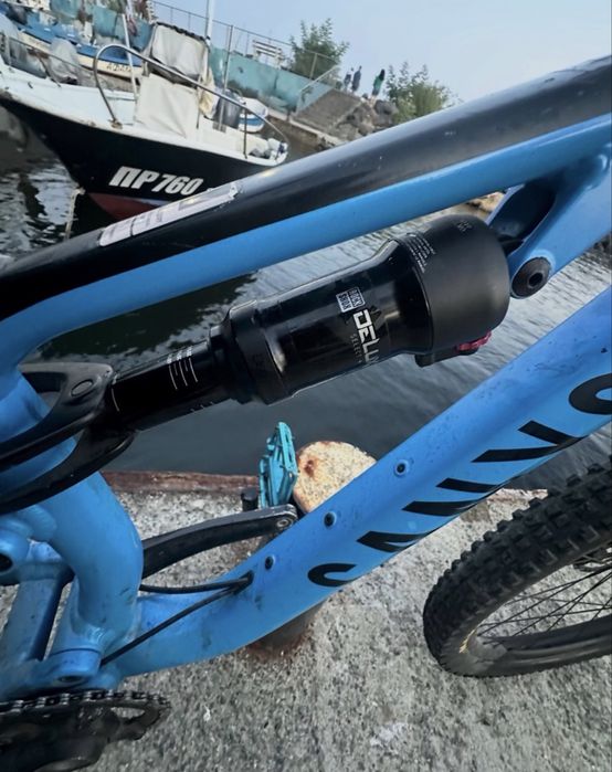 Продавам canyon neuron blue