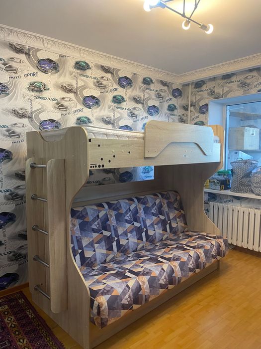 Двухъярусная кровать