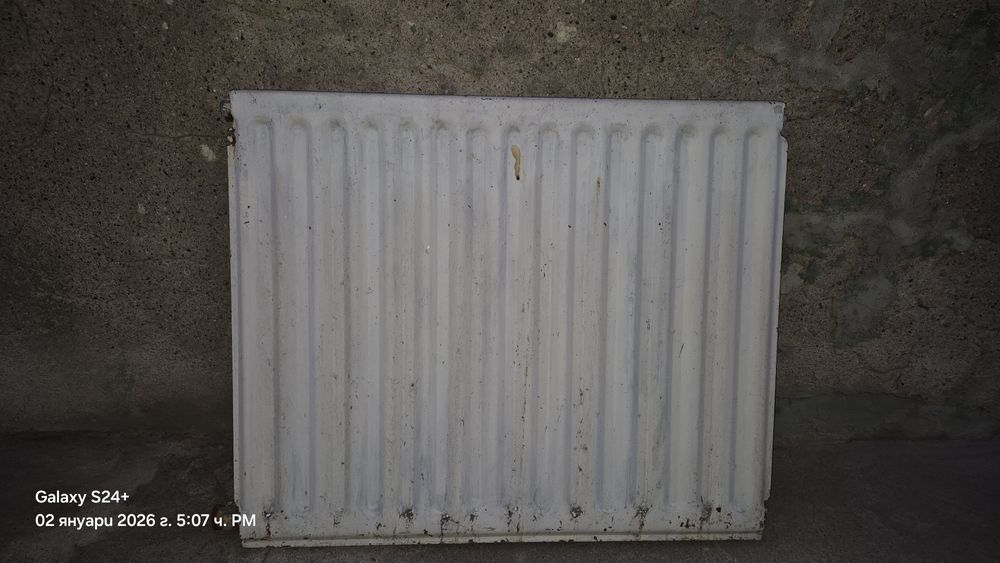 Продавам панелни радиатори