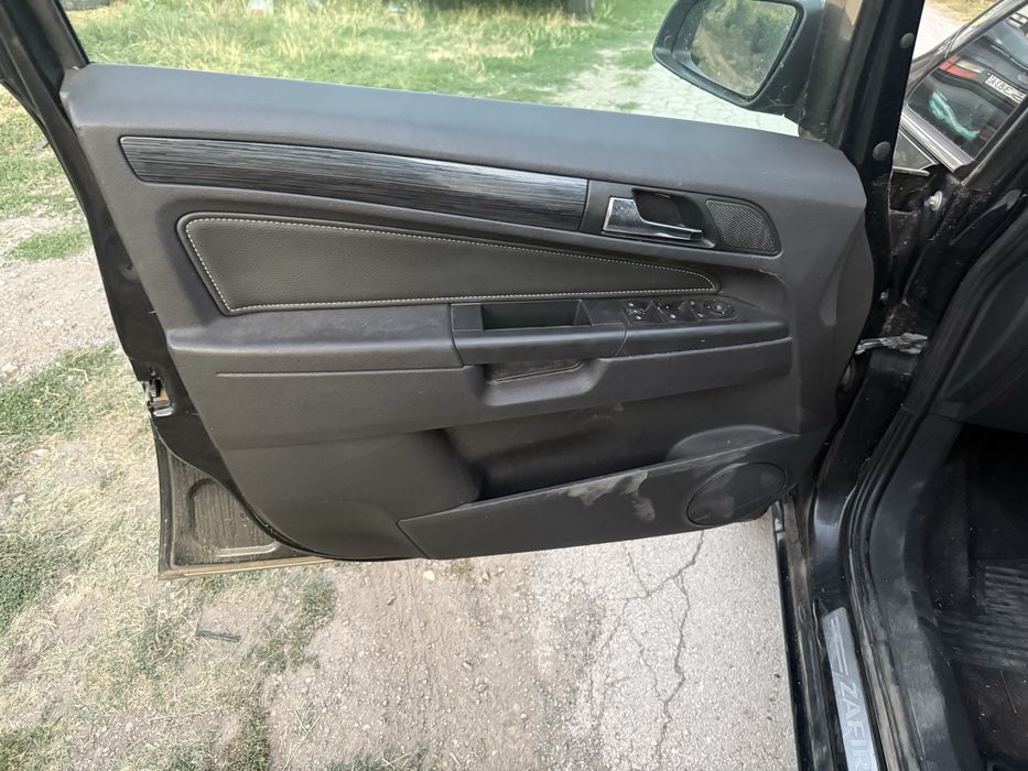 Opel Zafira B 1.9cdti 120hp само на части