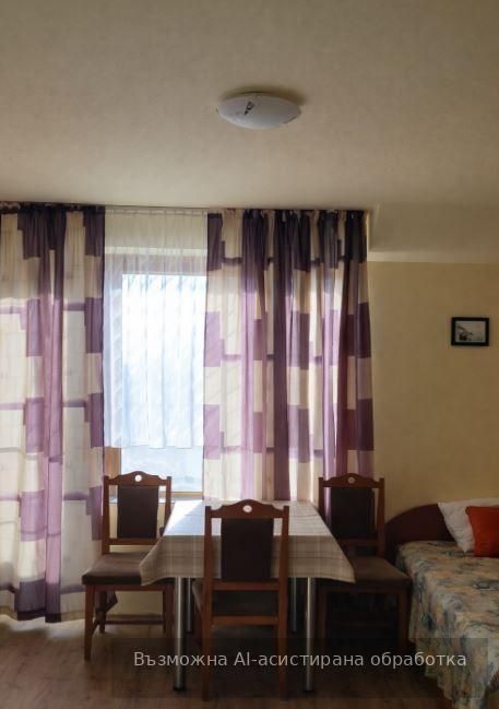 Дава се под наем Двустаен апартамент в к.к. Св.Св. Константин и Елена - 50 кв.м за 398.82 € - Снимка #2