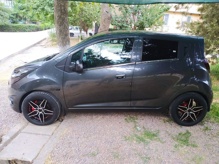 Продаётся Сака диски размер R15. Отличный состояние