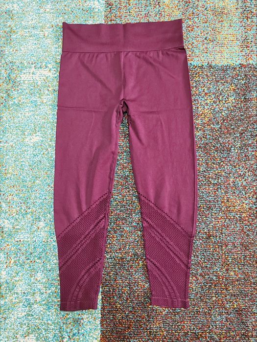 Fusta neagra catifea cu paiete, blugi, colanti sport