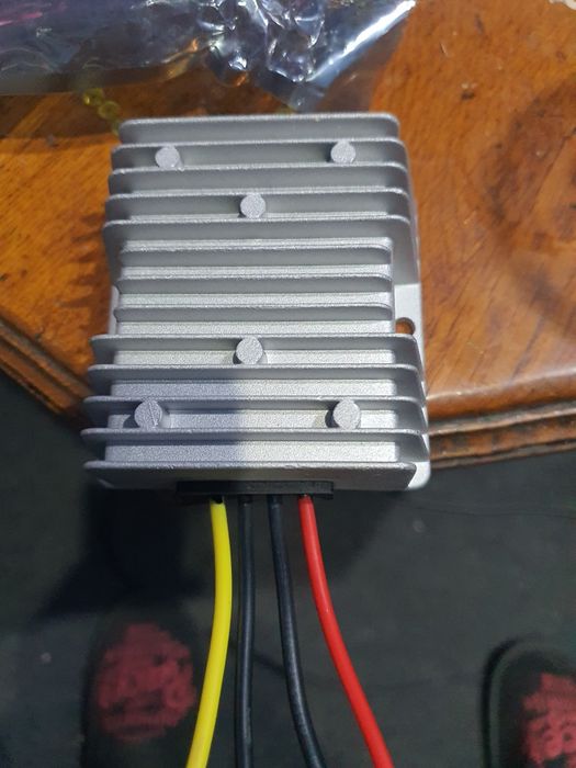 Convertor 24v la 12v