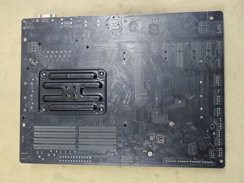 Продам мат плату