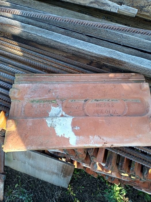 Vând țiglă veche Jimbolia