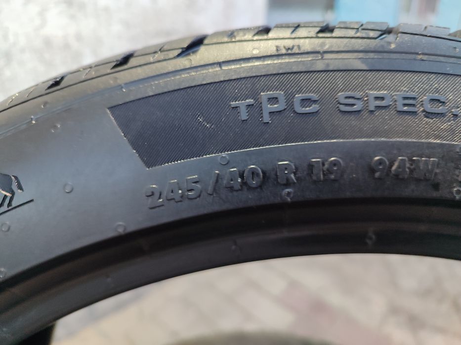 Летняя резина 245/40R19(1шт)