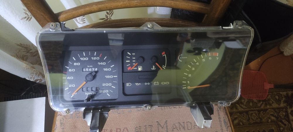 Табло от форд сиерра с тахометром