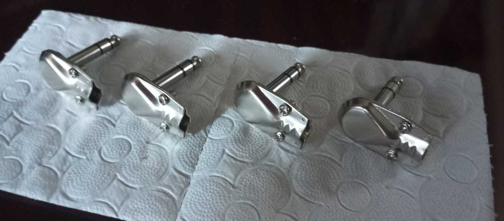 Стерео-джеки угловые (таблетки) 6.35мм