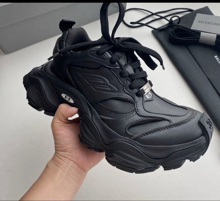 Balenciaga Cargo