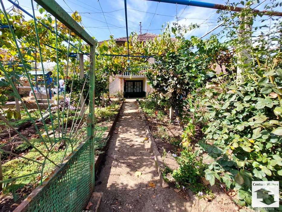 Продава се Къща в с. Куцина, Област Велико Търново - 110 кв.м за 302 €/кв.м - Снимка #17