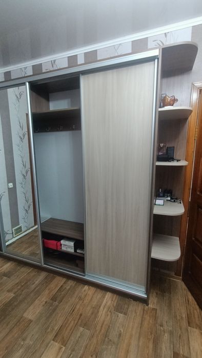 Продаю шкаф отличное состояние