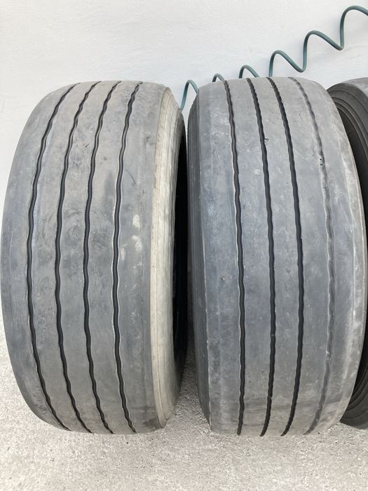 Гуми за камион 385-65-22.5