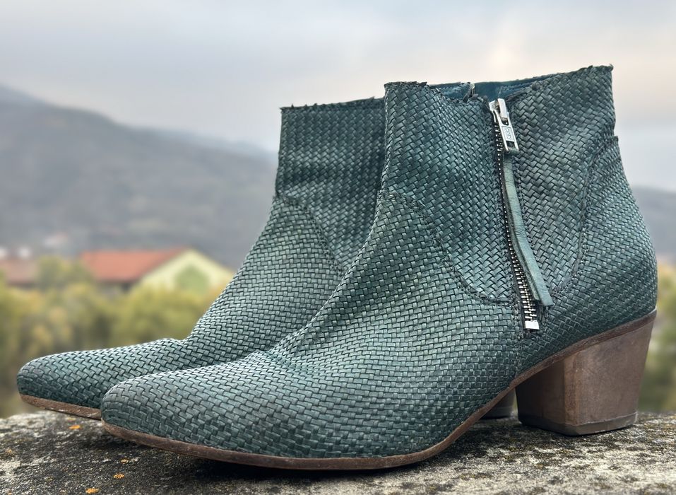 Euc Moma Woven leather double zip ankle booties 40o