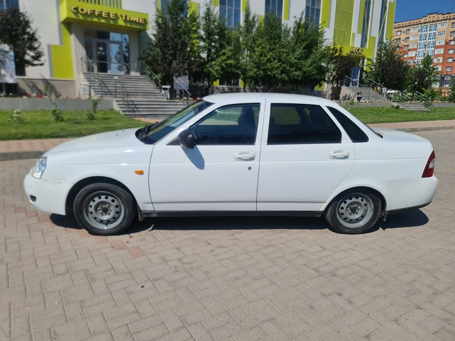 Продам приора 2 .
