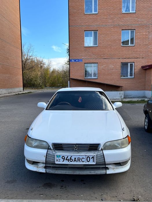 продаю автомобиль тайета мак2