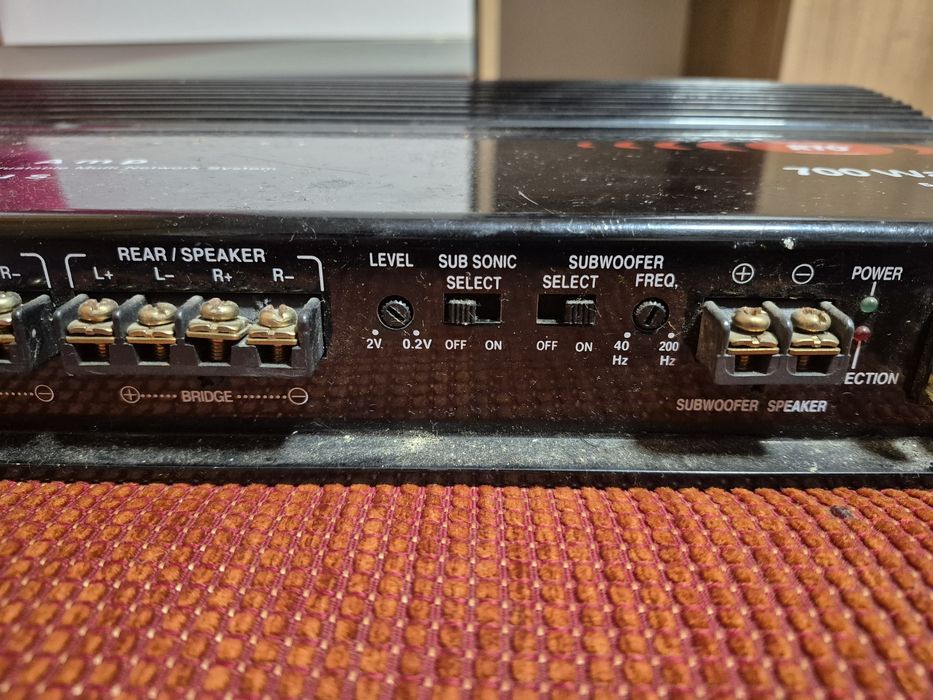 Amplificator auto ( subwoofer)