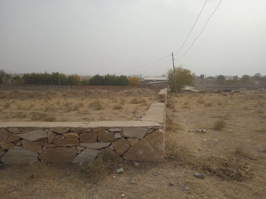 Yer uchastkasi sotiladi Navoiy viloyati Nurota tumani (alpuxori)