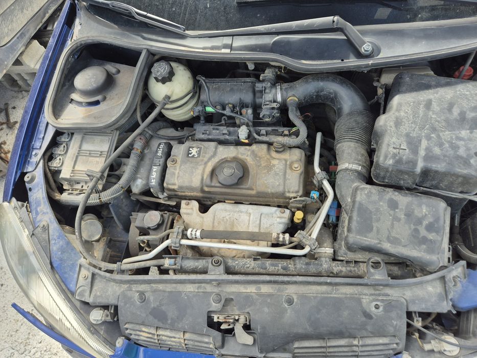 Пежо 206, 1.4, бензин на части. Pejo 206.