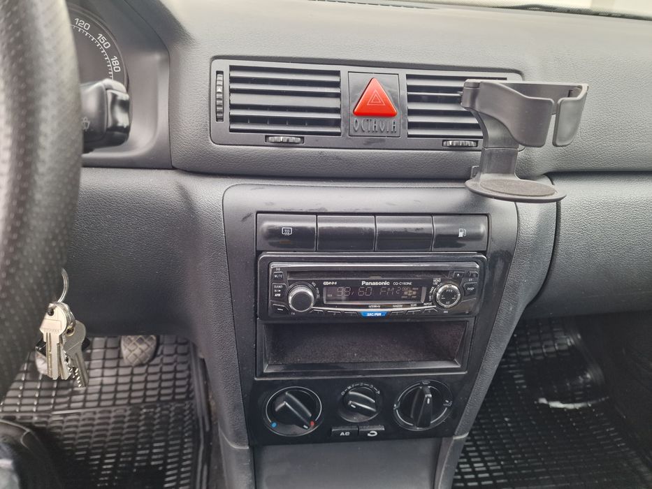 Vând Skoda Tour cu GPL