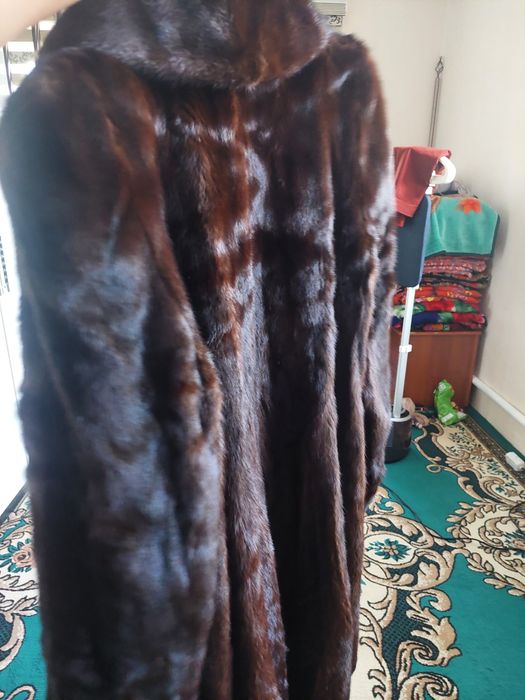 Продам норковую шубу