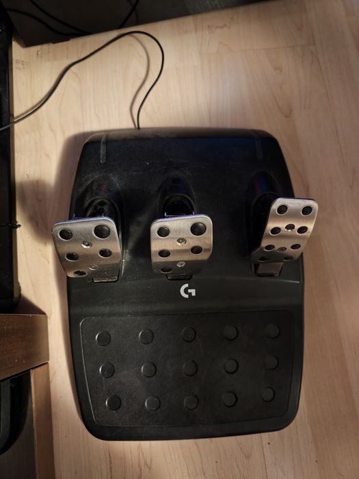 Schimb cu cockpit - Logitech G923 Volan + Pedale garantie 07.2027