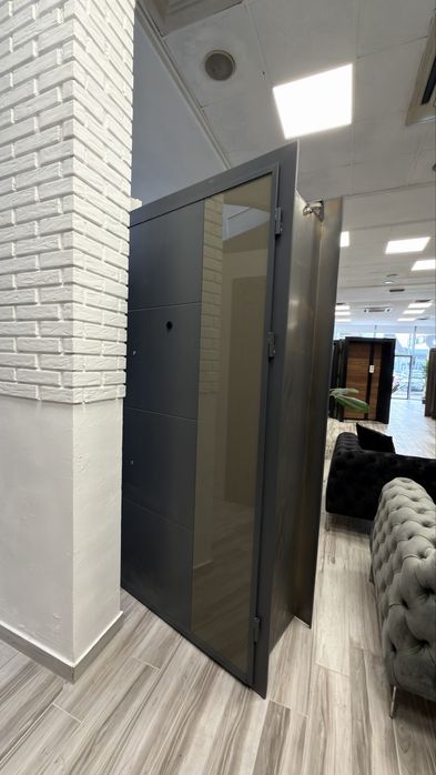 Входна врата за къща-OLIVIA