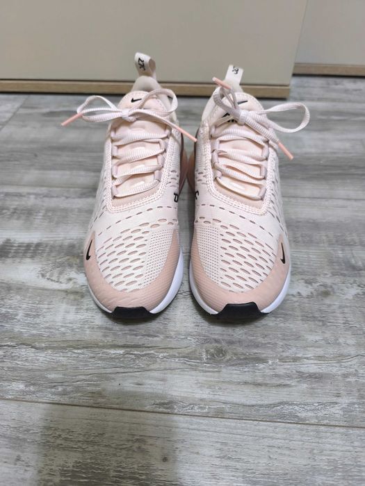 Маратонки Nike Air Max 270