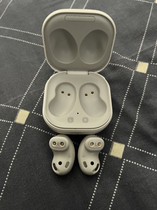 Samsung galaxy buds live