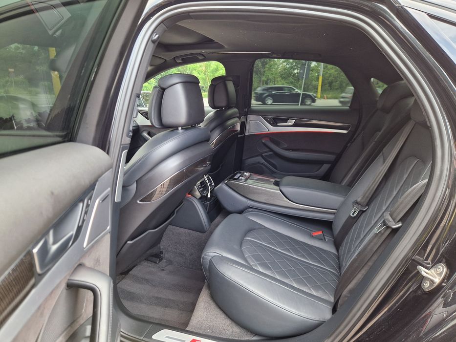 Audi S8 Carbon Ceramic