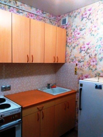 Продам в черемушках однокомнатную