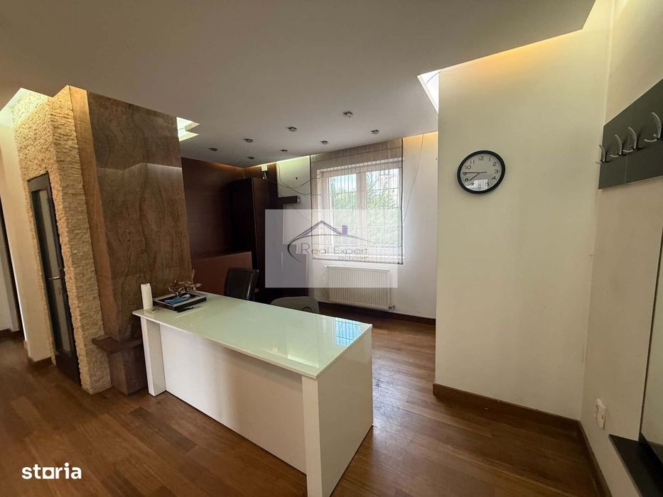 Apartament 4 camere-Piata Cipariu pentru birou sau locuit
