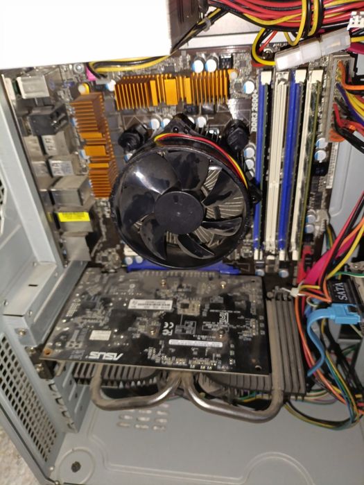 Бюджетный Компьютер и монитор