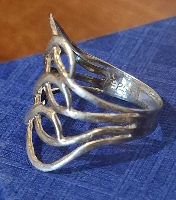 Vând inel din argint 925