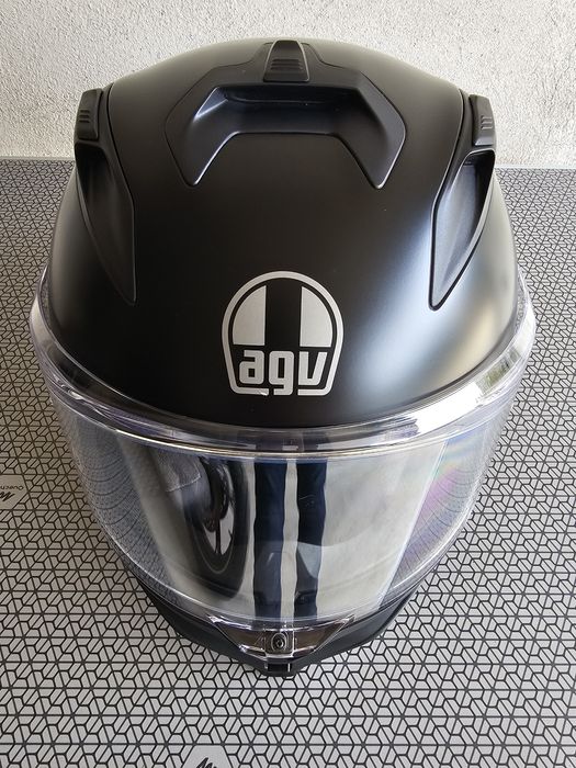 Мотоциклетна каска AGV K7, черен мат, размер L