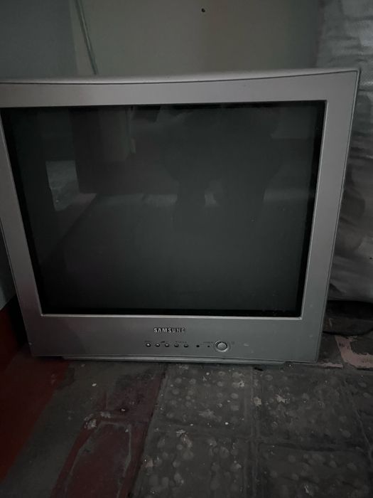 Старый телевизор беслпатно