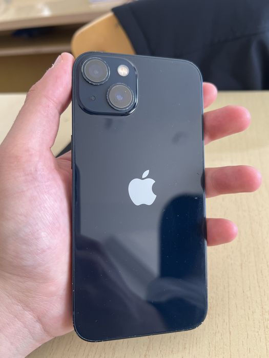 продаю айфон 13 / iphone 13