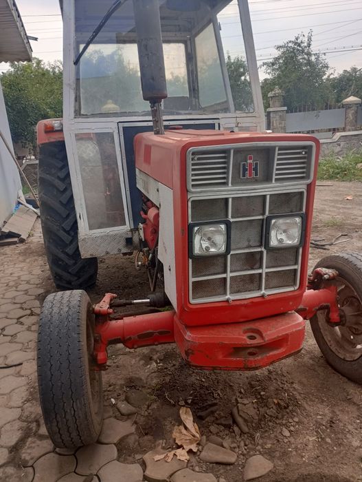Tractor international 624 la dezmembrat