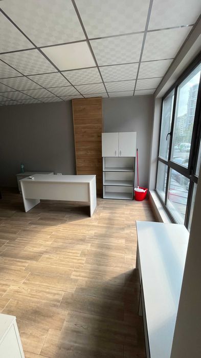 Дава се под наем Офис в Бургас, Изгрев - 40 кв.м за 140 € - Снимка #4