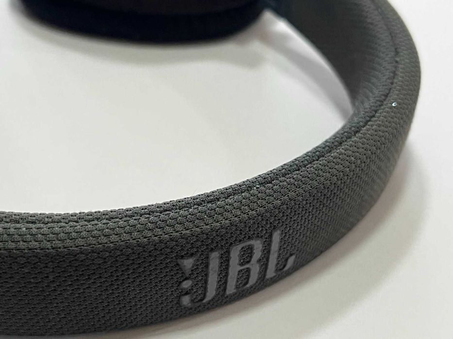 Безжични слушалки JBL E65 BT NC