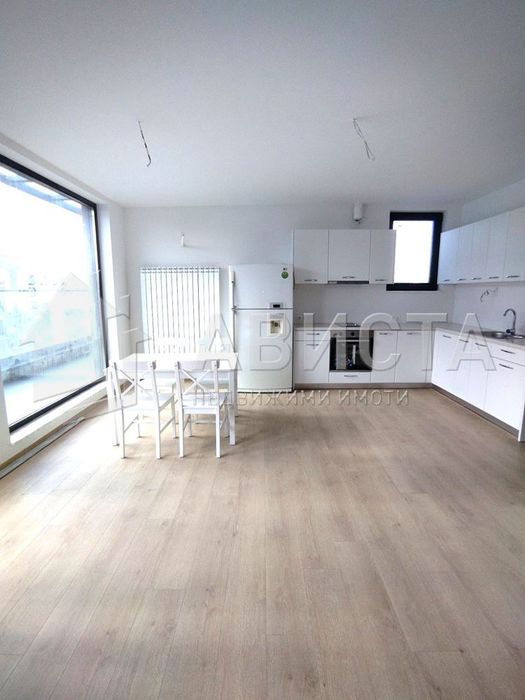 Дава се под наем Тристаен апартамент в София, Витоша - 135 кв.м за 816 € - Снимка #1