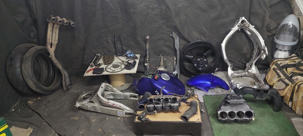 Yamaha R6 2002 на запчасти