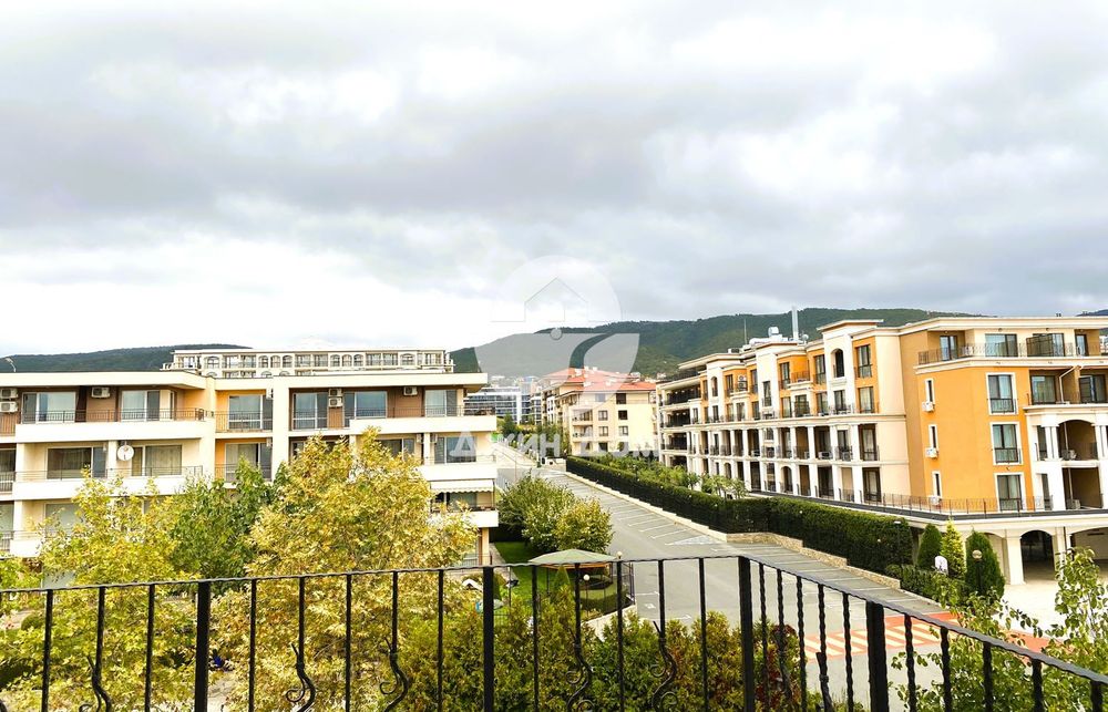 Продава се Четиристаен апартамент в Свети Влас - 195 кв.м за 1242 €/кв.м - Снимка #4