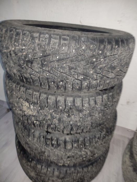 Резина на R19 б/у