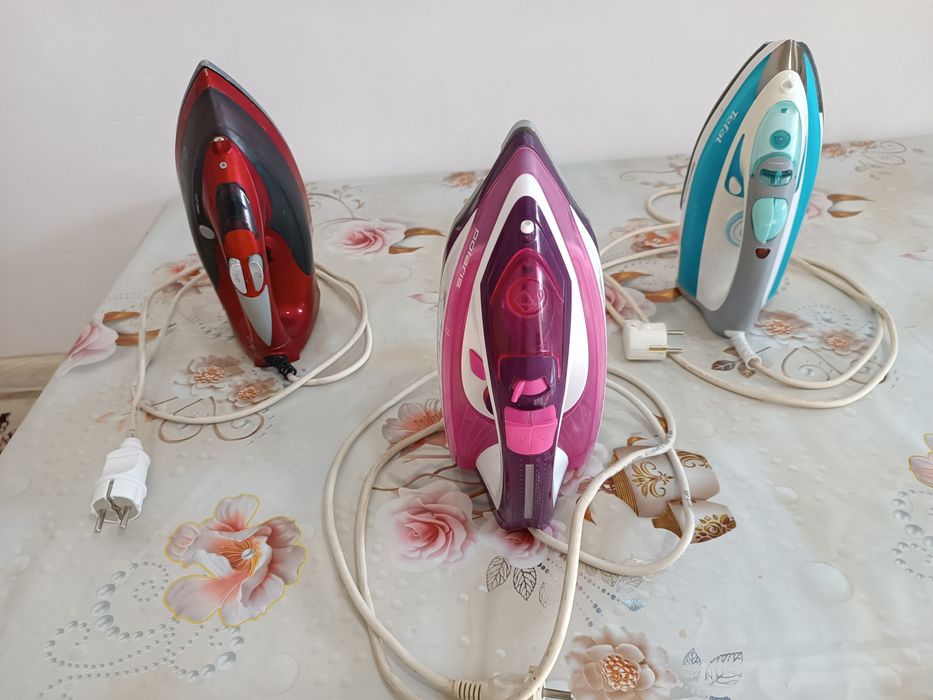 Продаю  Утюг , в отличном  рабочем  исправном  состоянии