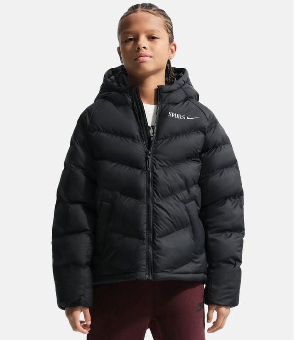 Nike Яке Оригинално от 8г. до 13г.
