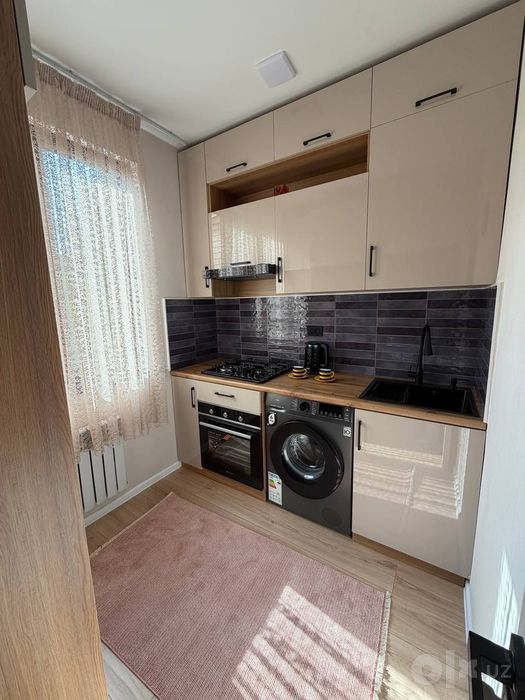 Квартира продаётся Чиланзар 8 квартал 2в3/3/4 меб тех ор. Малика гости